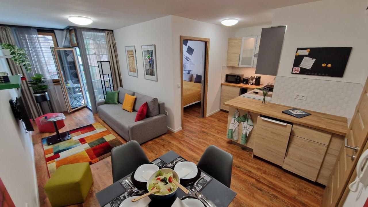 Downtown Cube Apartment Budapest Ngoại thất bức ảnh